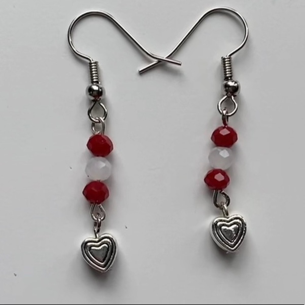 ❣︎cupid heart earings❣︎